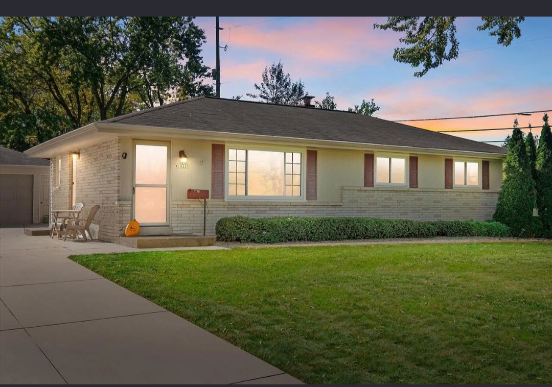 BEAUTIFULLY UPDATED HOMES